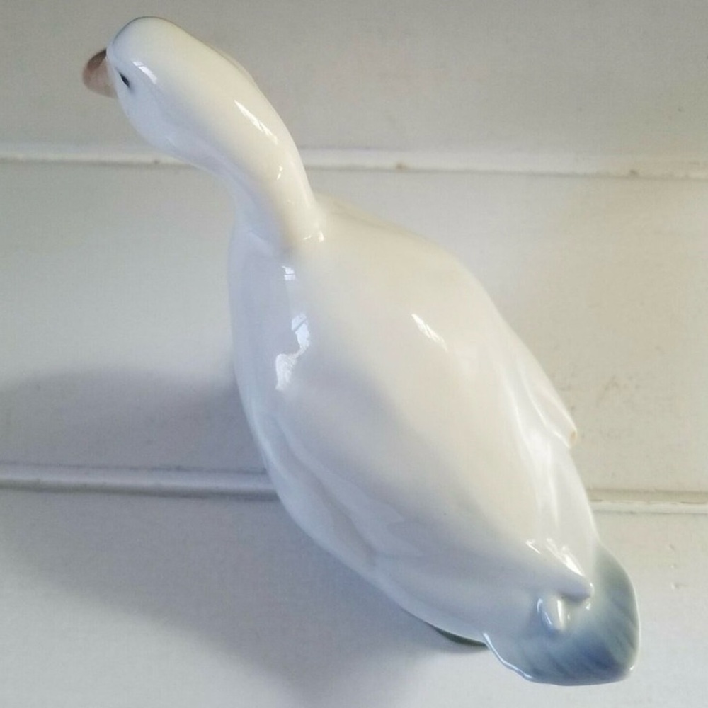 Vintage Royal Copenhagen Duck Porcelain Figurine, Marked 1192 - Picture 5 of 8